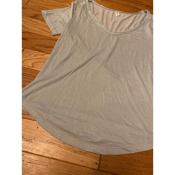 NWOT, BP women's pale, thin, low neck short sleeve casual shirt size small - Picture 3 of 8